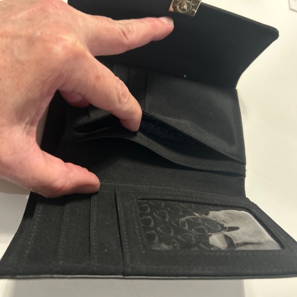 Wallet - Picture 4 of 7